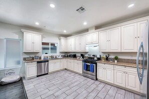 Full Size Kitchen stocked with all essentials