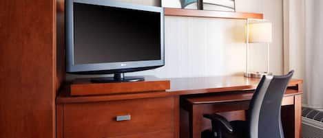 In-room Amenites: Flatscreen TV and workdesk