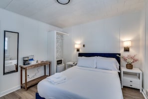 Queen bed