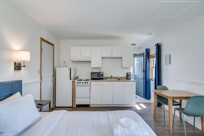Apartment sized kitchen