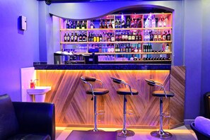 Bar (in der Unterkunft)