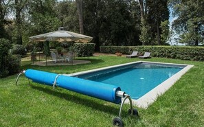 Amenities, Balcony / Terrace / Patio, Building Exterior, Garden, Outdoor, Pool, Spring, Summer