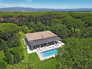 Activities, Amenities, Building Exterior, Facilities, Garden, Kitchen, Main Entrance, Outdoor, Pool, Room Detail, Spring, Summer