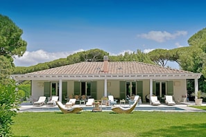 Activities, Amenities, Building Exterior, Facilities, Garden, Kitchen, Main Entrance, Outdoor, Pool, Room Detail, Spring, Summer