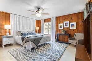 Bedroom 3 - King bed