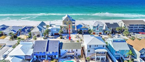 Just a short walk to the beach directly across the 2 lane street.  This house is at the end of a cul-de-sac so there is virtually no traffic.