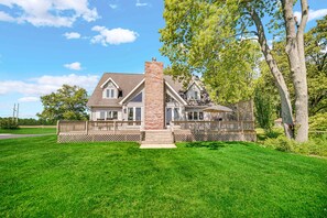 Large outdoor yard facing the lake