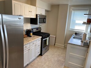 [Kitchen] Fully stocked & equipped. Keurig coffee maker & complimentary coffee provided :)