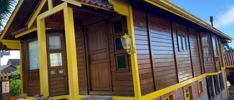 Hospede-se em uma incrível casa com excelente localização em Gramado/RS 