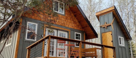 Beautiful off-Grid cabin on the Fall River, three miles from Grand Marais.