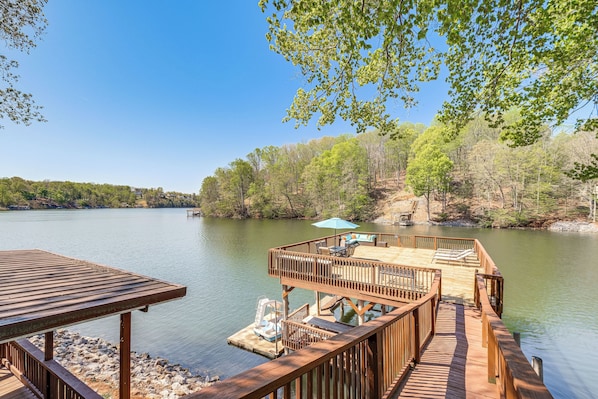 Moneta Vacation Rental | 4BR | 3BA | 3,250 Sq Ft | Step-Free Access