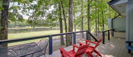 Hot Springs Vacation Rental | 2BR | 2BA | 1,100 Sq Ft | 1 Step Required