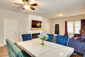 Dining Area | Fireplace | Central Air Conditioning | Pets Welcome