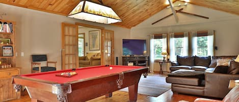 Great Room - Full Sized Pool Table