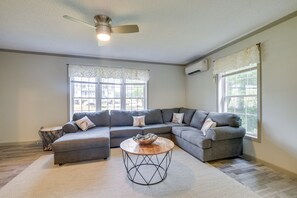 Living Room | Smart TVs