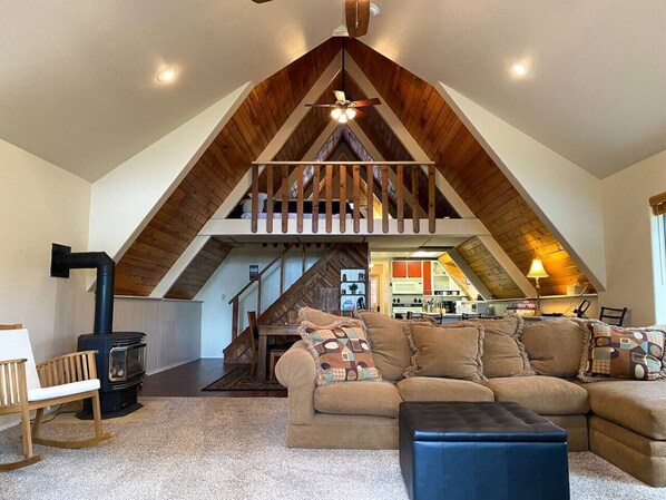 Welcome to Skyline Chalet
