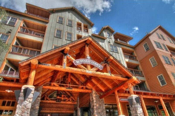 Buffalo Lodge in River Run
