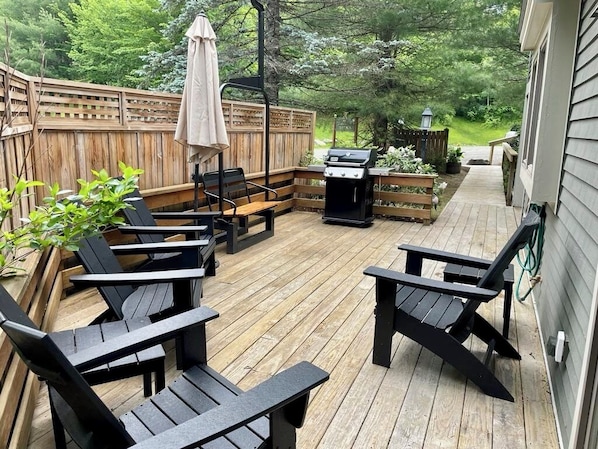 *Relaxing deck