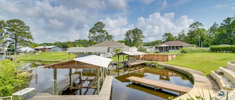 East Palatka Vacation Rental | 3BR | 2BA | Half Step to Enter | 1,921 Sq Ft