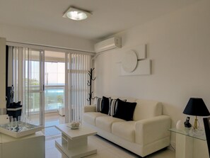 Living Room,Balcony / Terrace