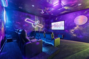 [amenities:theater-room:1] Theater Room