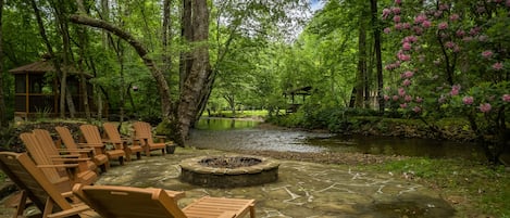 Stunning Fire Pit and Seating on the Edge of Fightingtown Creek