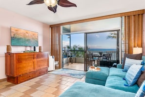 Hale Mahina A202 living area 1