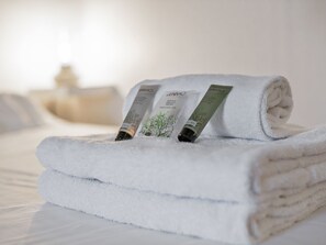 Bathroom amenities