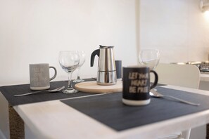 Kaffee und/oder Kaffeemaschine