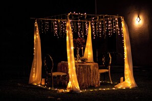 Couples’ dining