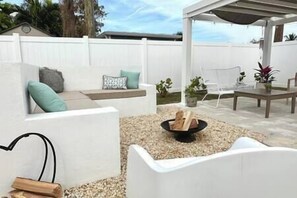 Backyard/Firepit