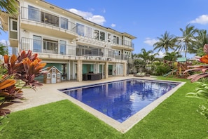 This Waialua rental home on Oahu's North Shore features direct beach access through a private gate