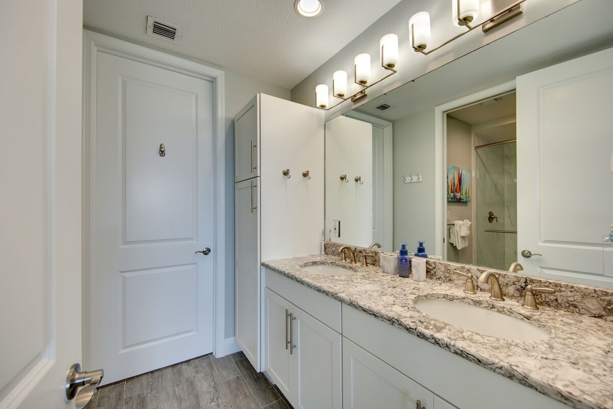 One Particular Harbor 103 – Near Anna Maria Island – By Island Real Estate Estat