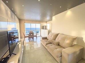 Living Room,TV and multimedia,Sea view