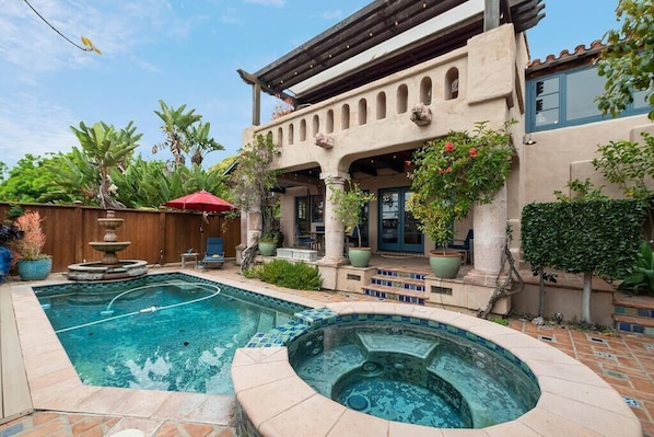 Enjoy fun pool days & relax in the jacuzzi!