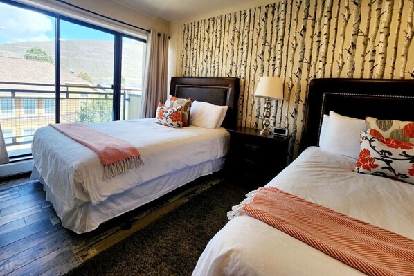 2 Full beds