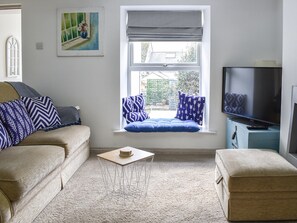 Living area | Spaniels Cottage, Portland