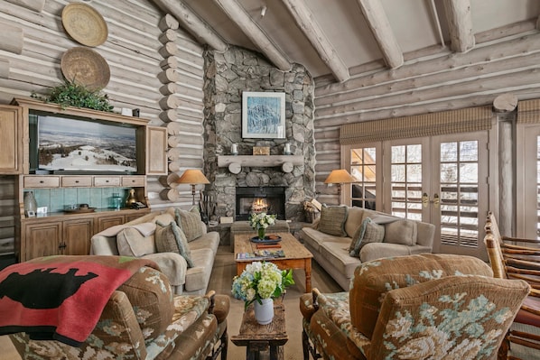 Indoors, Home Decor, Furniture, Living Room, Couch