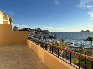 Ocean view from main deck.