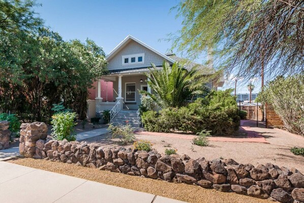 Great curb appeal