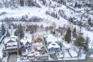 Amazing Slope-Side Location!