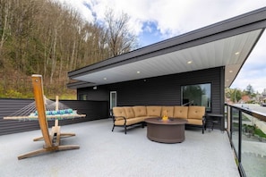 Deck with Fireput