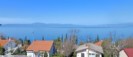 Vue sur la plage ou l’océan