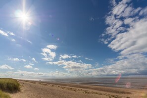 Langdale, Heacham: Just a 20-minute walk to the beach