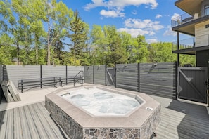 Hot Tub - River West 924 - Silverthorne Vacation Rental