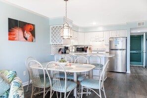 Dining Room/Kitchen