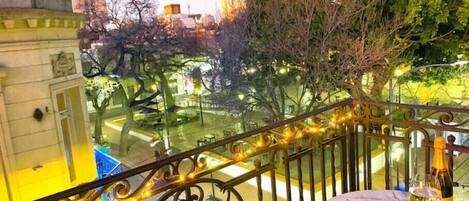 Direct view to Plaza Dorrego from both living room balconies. Full of sun.