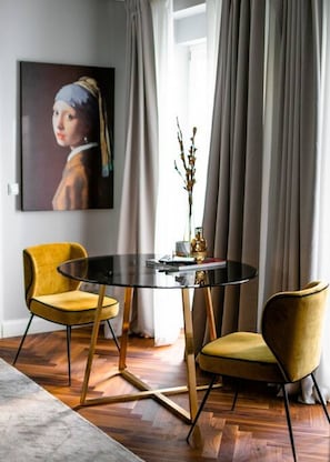 Dinning table