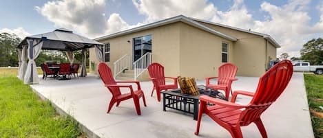 Lake Wales Vacation Rental | 3BR | 2BA | 1,290 Sq Ft | 1 Small Step for Entry