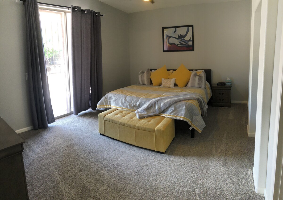 Beautiful, newly renovated Tucson Eastside home